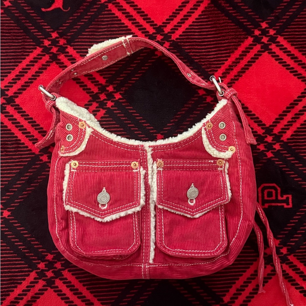y2k 2000s gap corduroy bag in red with sherpa lining